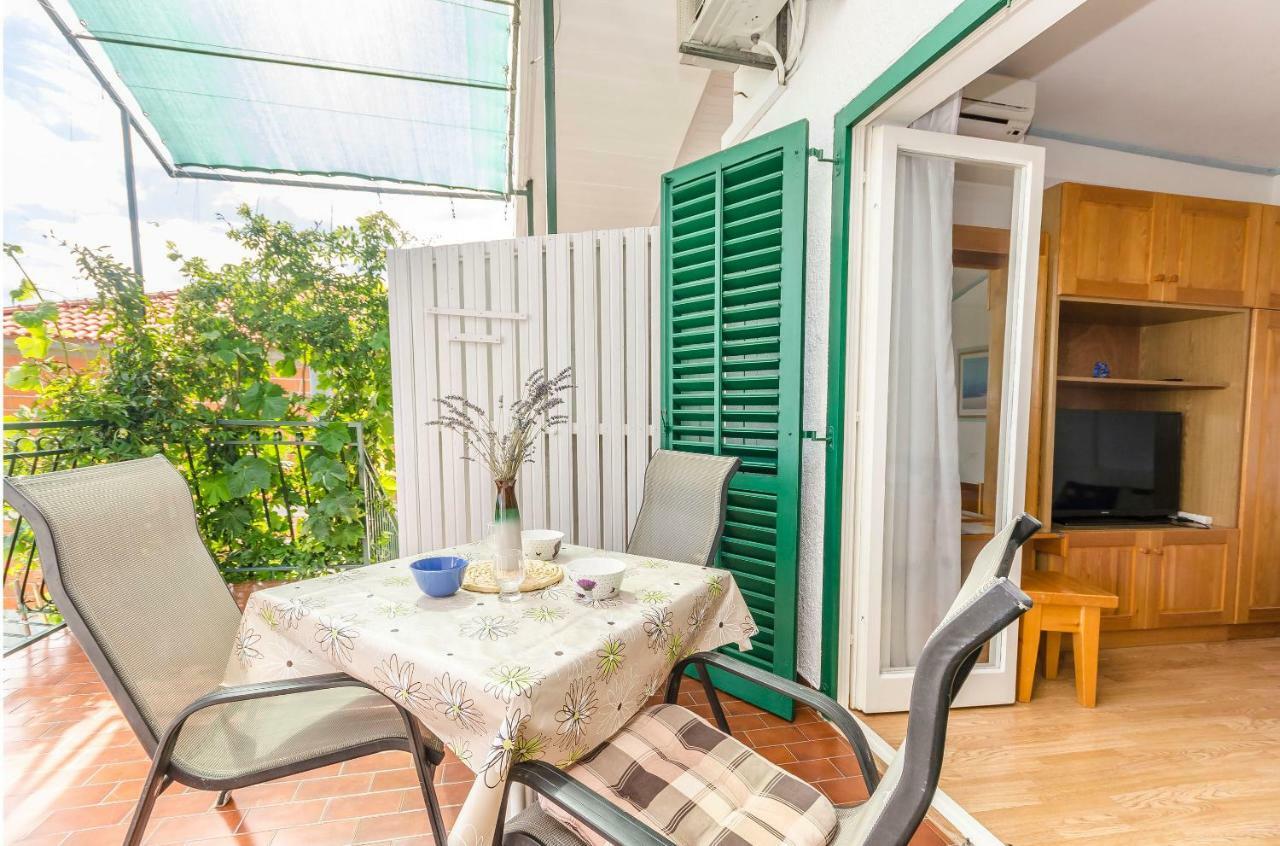 Apartments Sunset Beach Водице Екстер'єр фото